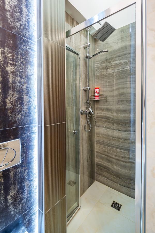 Leogrand Deluxe Apartments On Doroshenka 17 Львів Екстер'єр фото